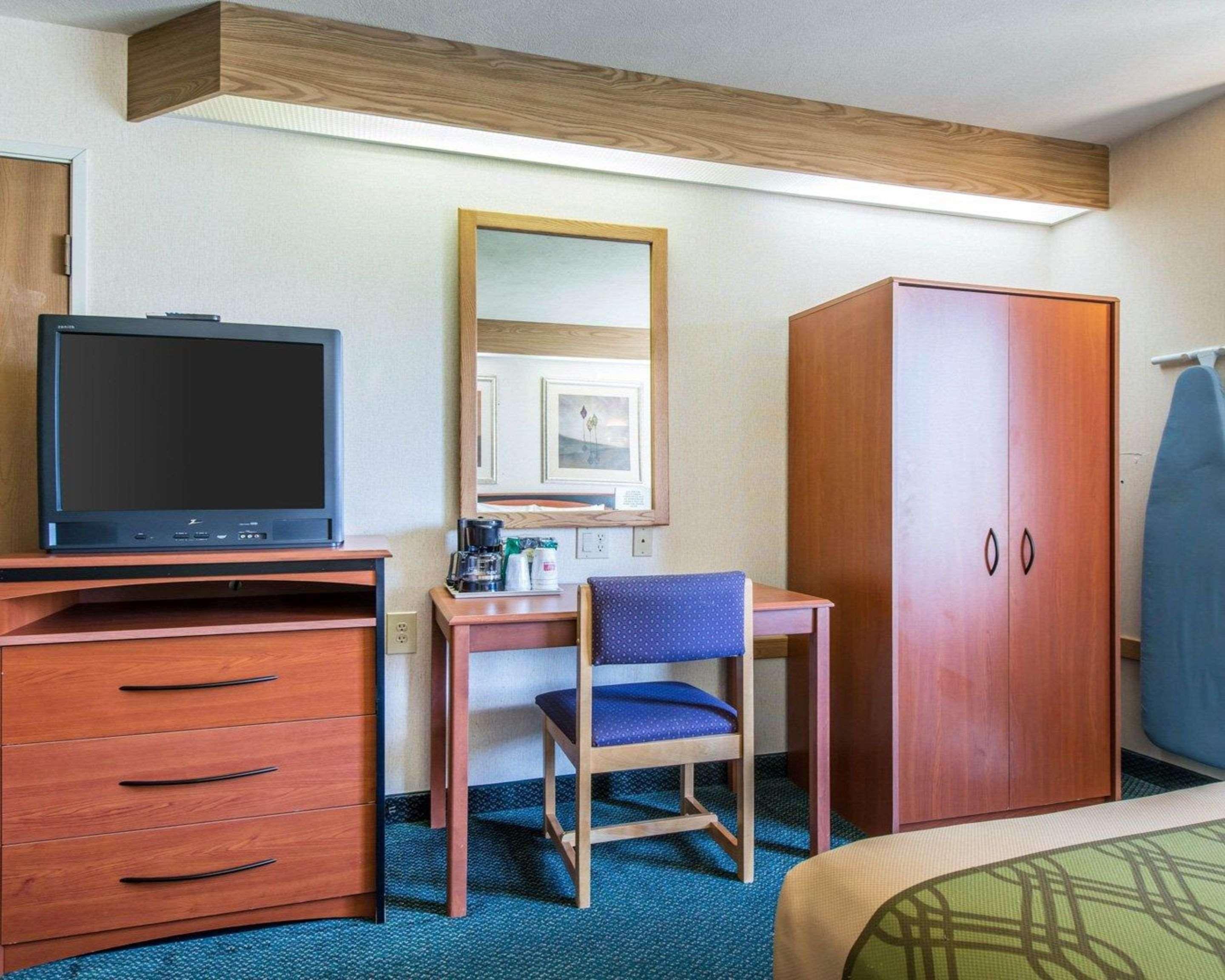 Econo Lodge North Academy Colorado Springs Buitenkant foto