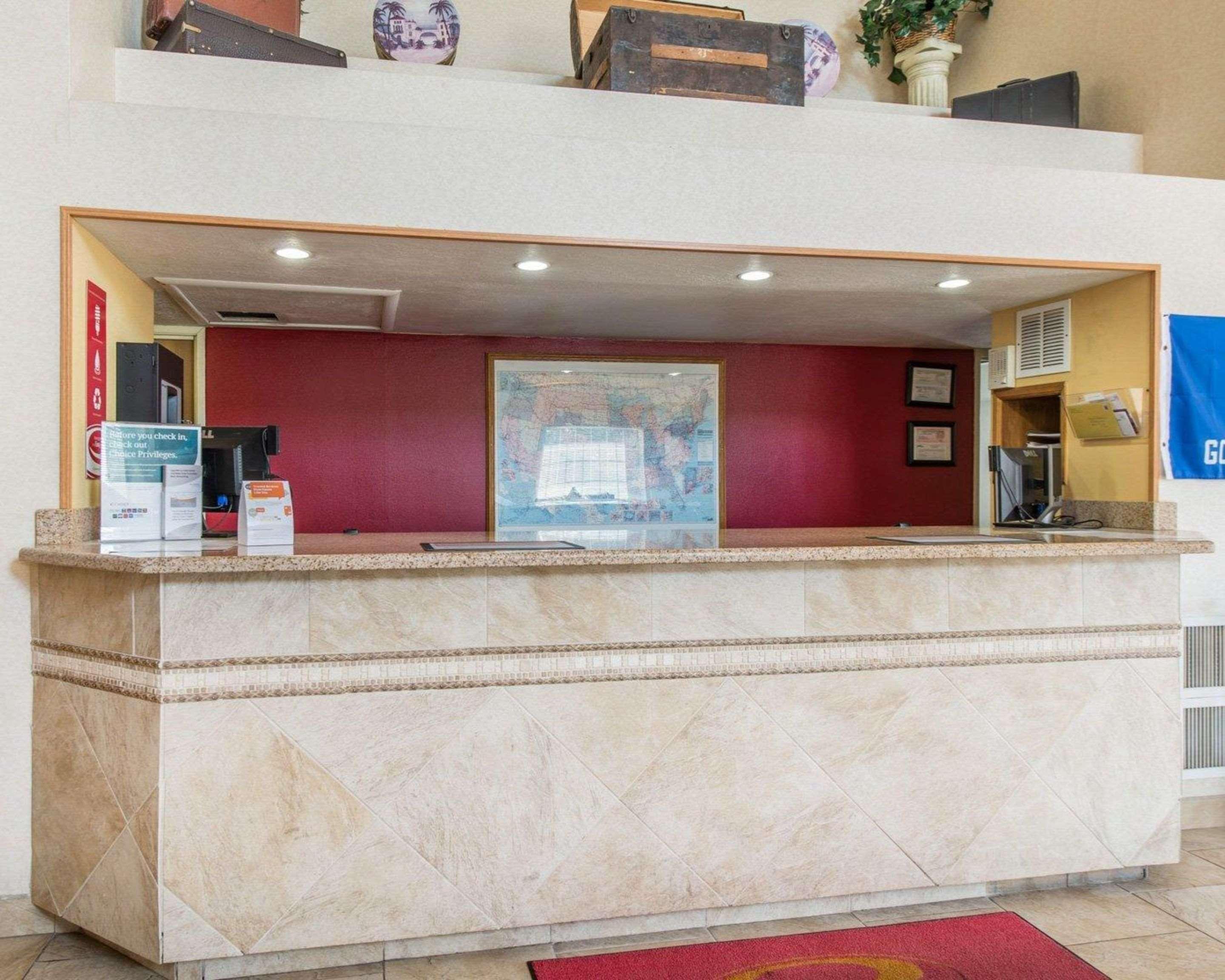 Econo Lodge North Academy Colorado Springs Buitenkant foto