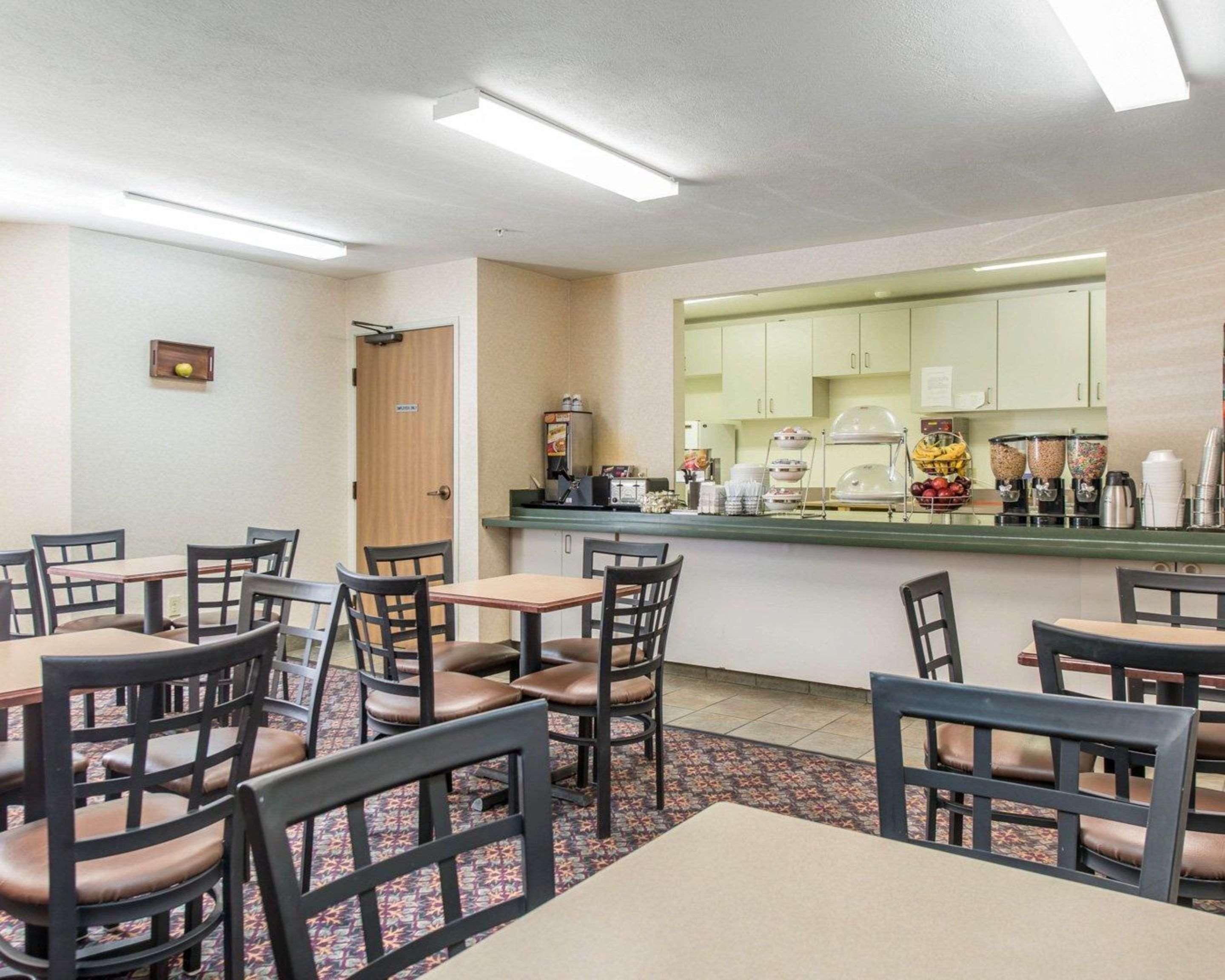 Econo Lodge North Academy Colorado Springs Buitenkant foto