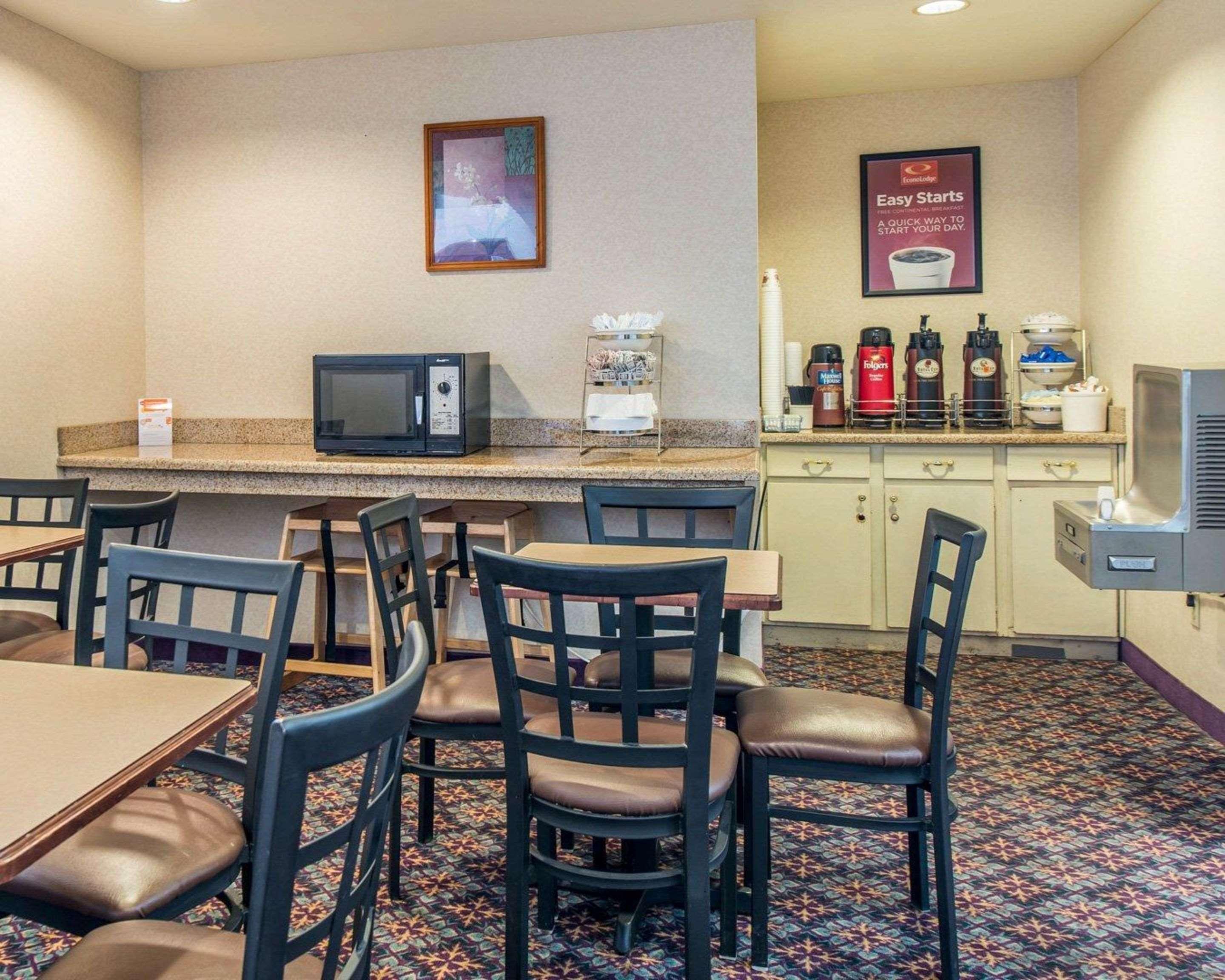 Econo Lodge North Academy Colorado Springs Buitenkant foto