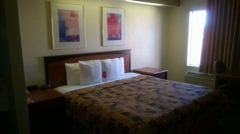 Econo Lodge North Academy Colorado Springs Buitenkant foto
